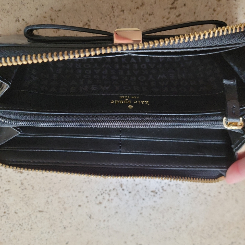 Kate Spade wallet - Picture 4 of 6